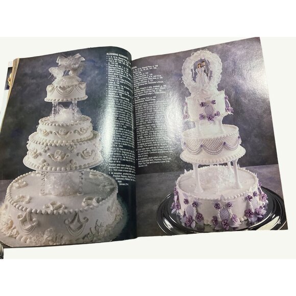 1991 Wilton Cake Decorating Yearbook - Picture 6 of 10